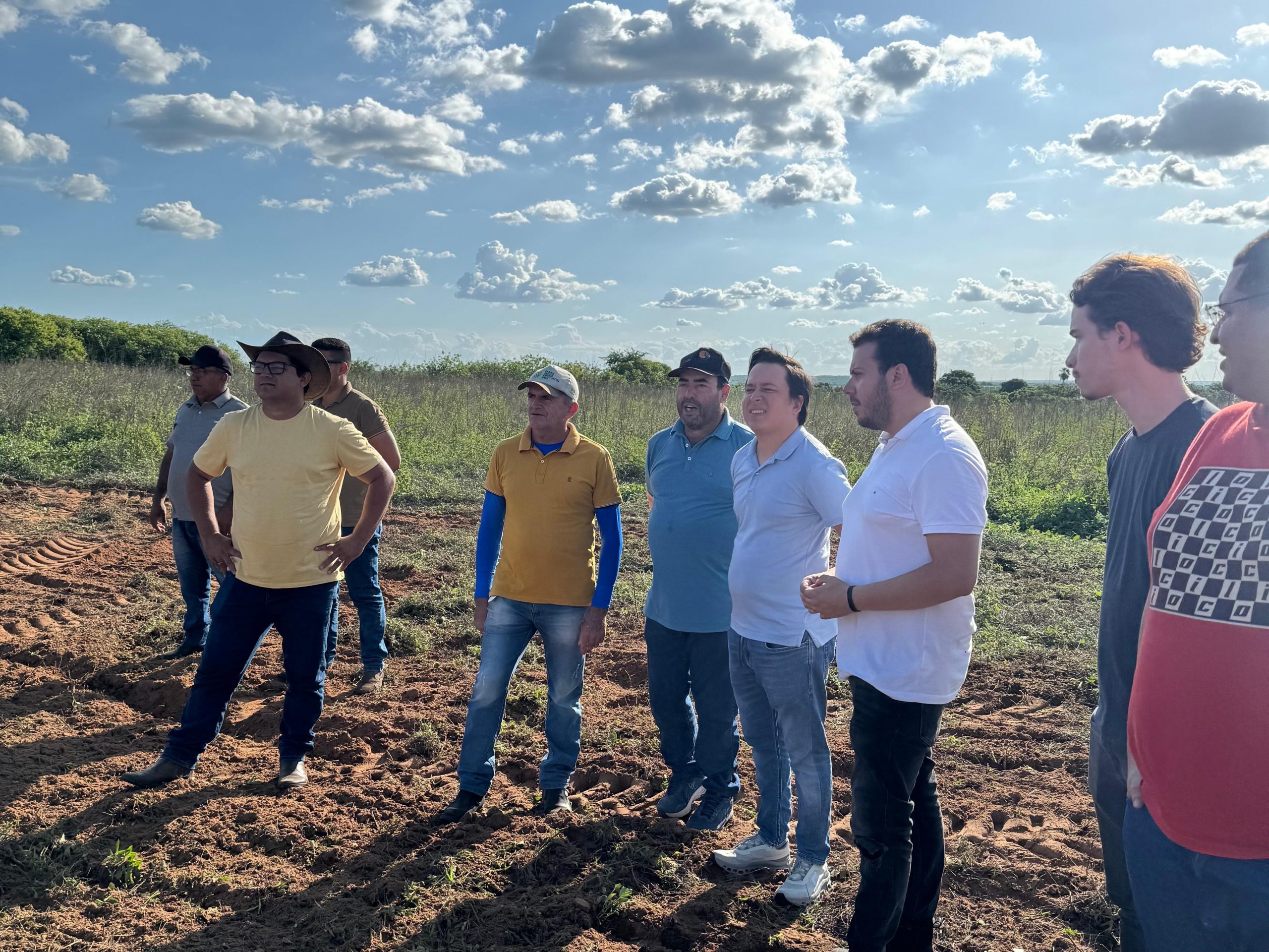 Programa Terra Pronta vai investir cerca de R$ 400 mil reais no Corte de Terra em Caraúbas.