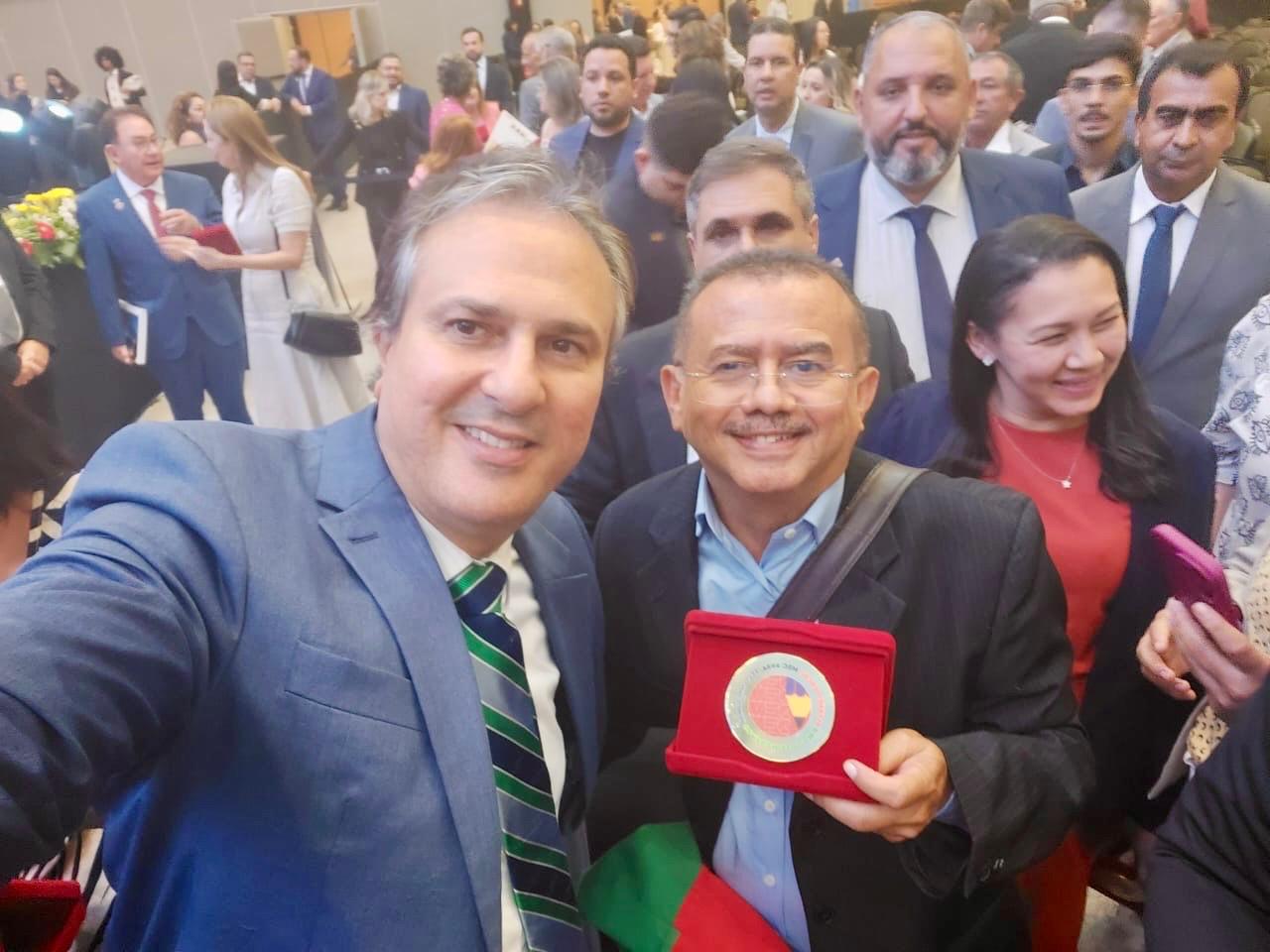 Educação caraubense recebe prêmio “selo ouro” em Brasília.