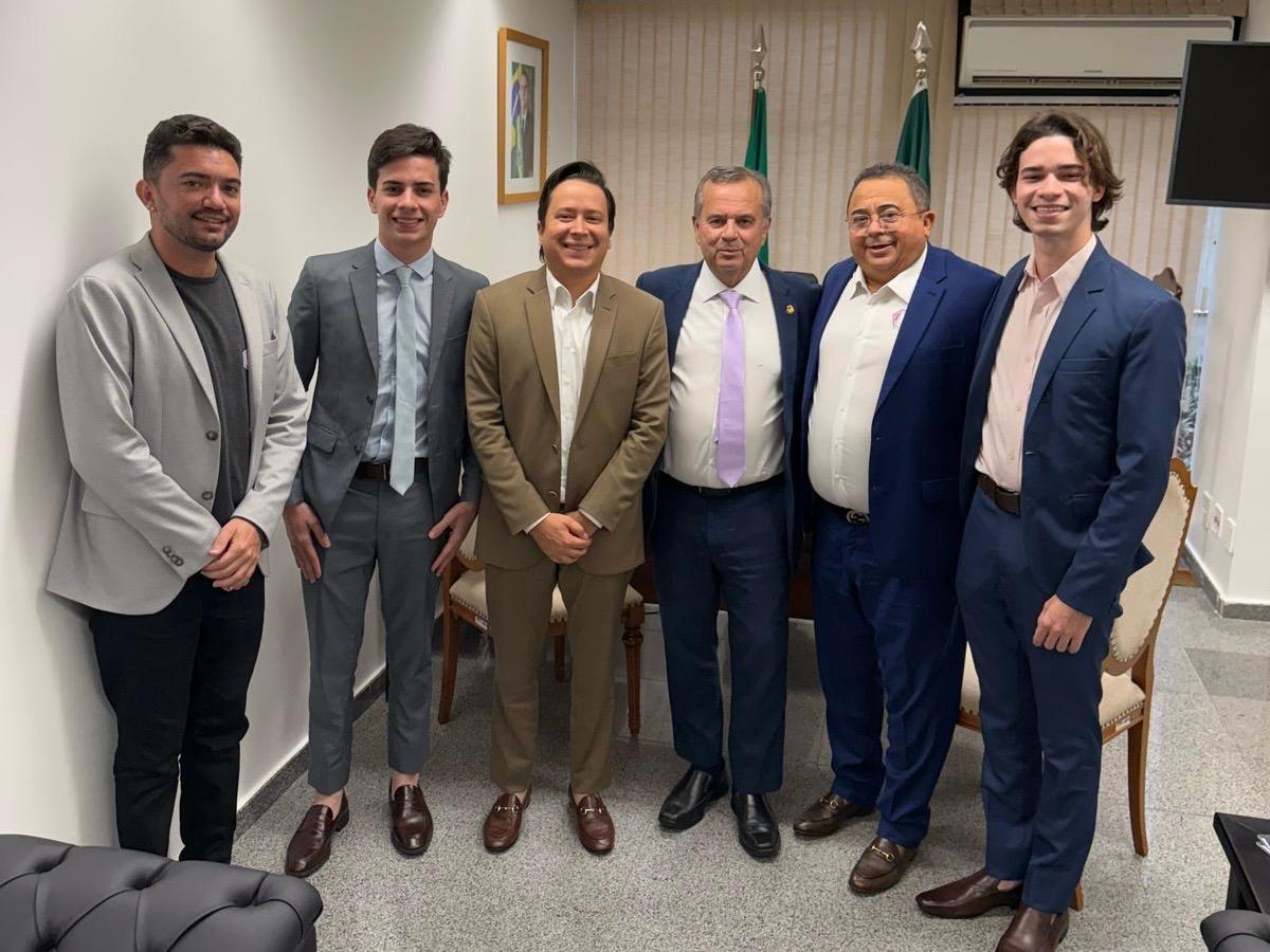 Prefeito Givago Barreto viaja a Brasília, e inicia série de agendas em prol de Caraúbas.